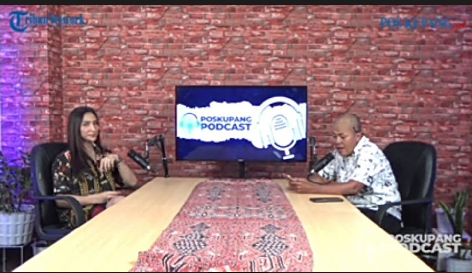 Sosok Transpuan, Dena Rachman Bagikan Kisahnya di Acara Podcast Pos Kupang
