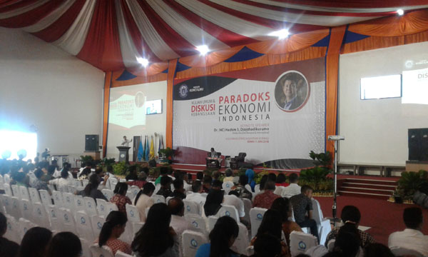 Ini Kuliah Umum dan Diskusi Kebangsaan di Stikes Nusantara