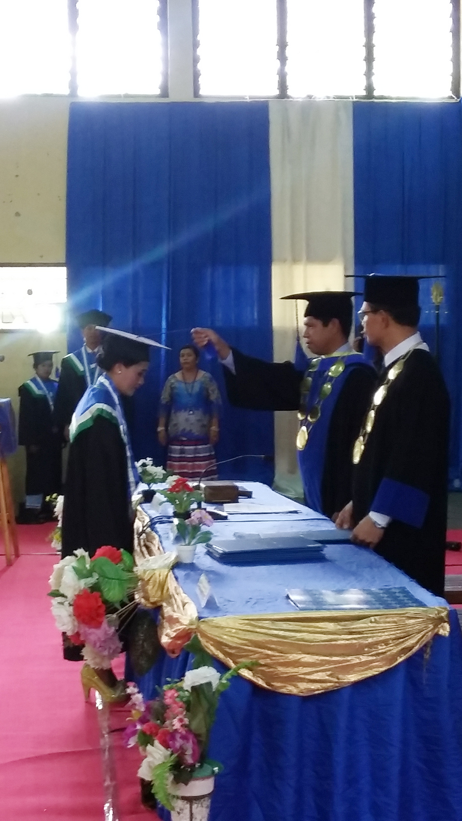 STKIP Weetabula Wisuda Perdana ! 75 Pendidik Siap Bangun Sumba