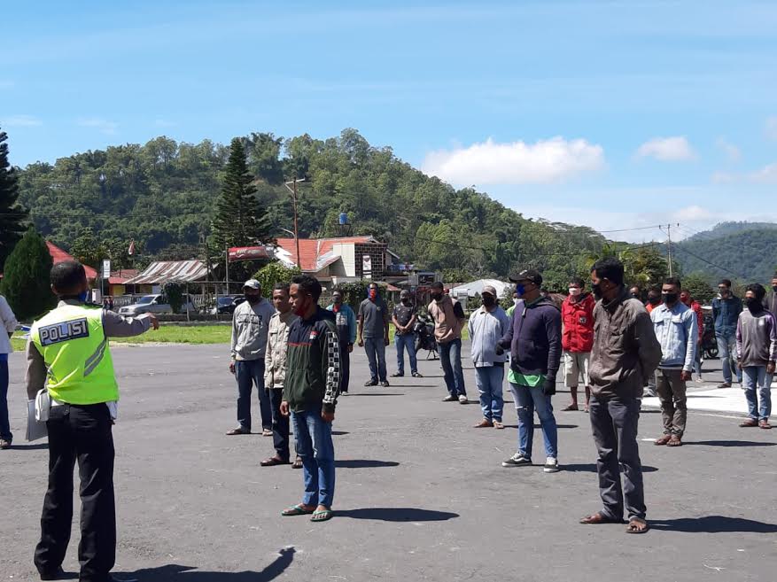 Tukang Ojek Ikut Pelatihan Safety Riding di Kota Bajawa, Patuhi Aturan Berlalu Lintas