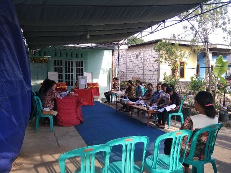 Gubernur NTT Coblos di TPS 18 Kayu Putih