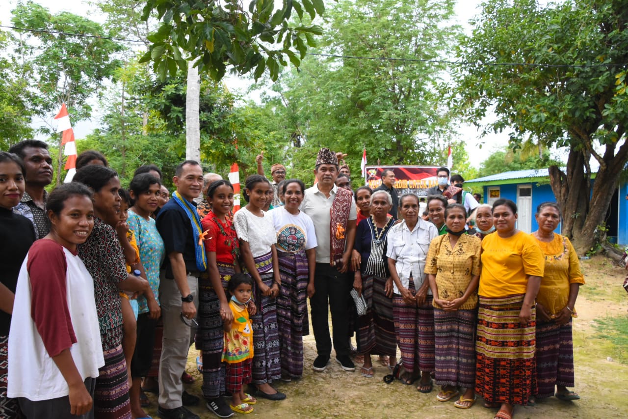 Kades Ragukan Pompa Hidram, Pangdam IX/Udayana Datangi Desa Oeltua Kabupaten Kupang
