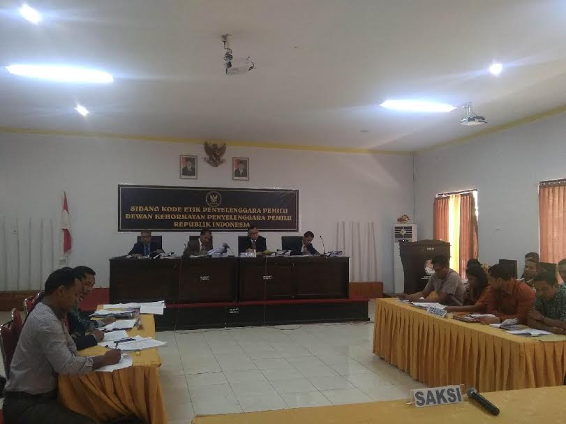 suasana-sidang-kode-etik_20181001_104336.jpg