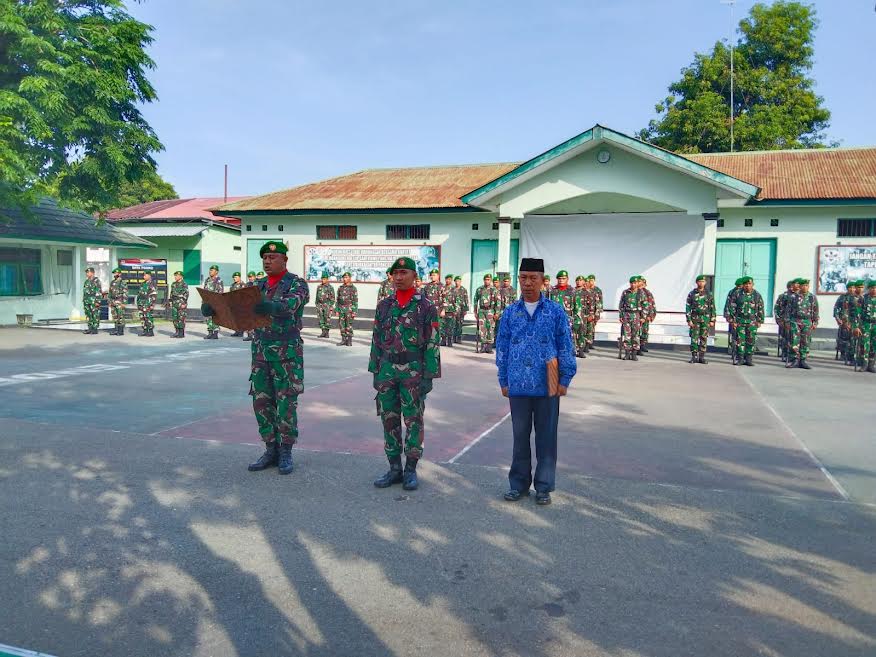 suasana-upacara-17-an-yang-dilaksanakan-oleh-kodim-1602ende.jpg
