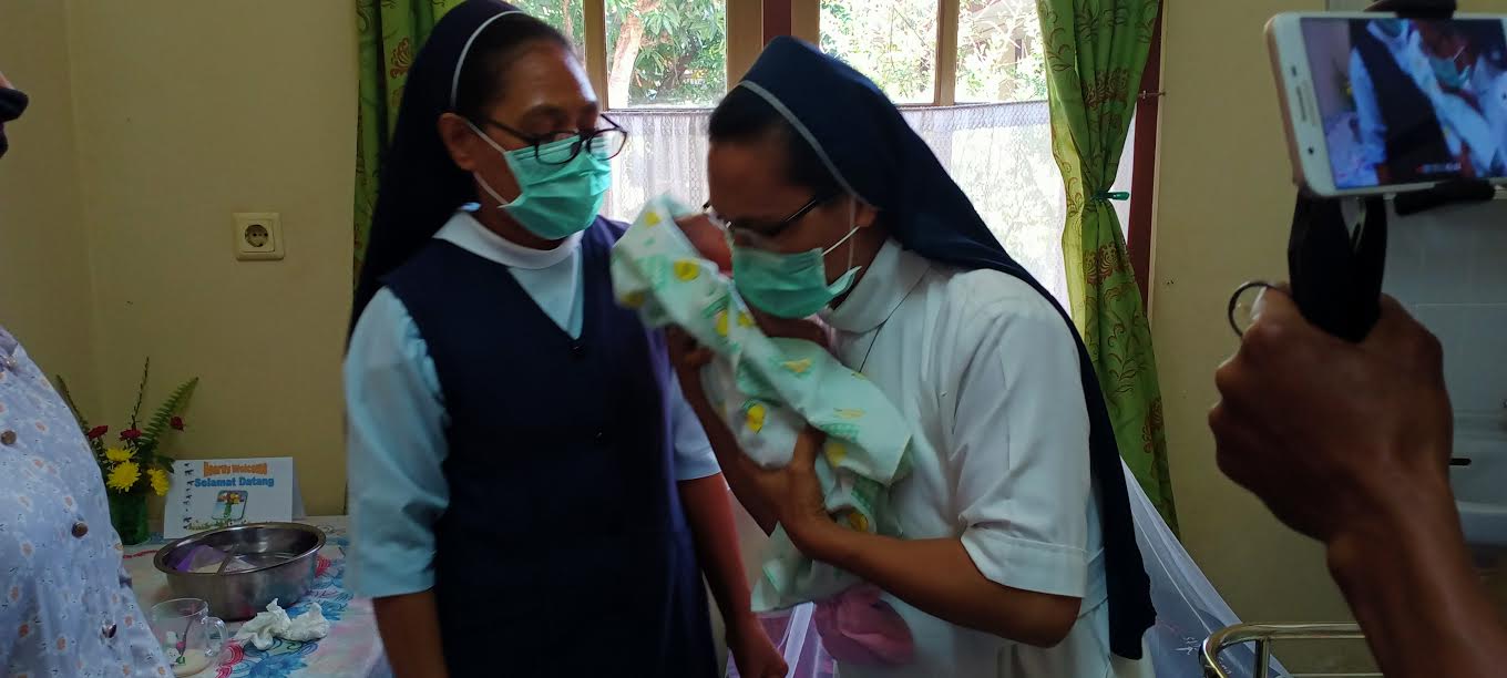 Bayi yang Ditelantarkan Orang Tuanya Disapa Mercy Oleh Suster SSpS, Begini perkembangannya