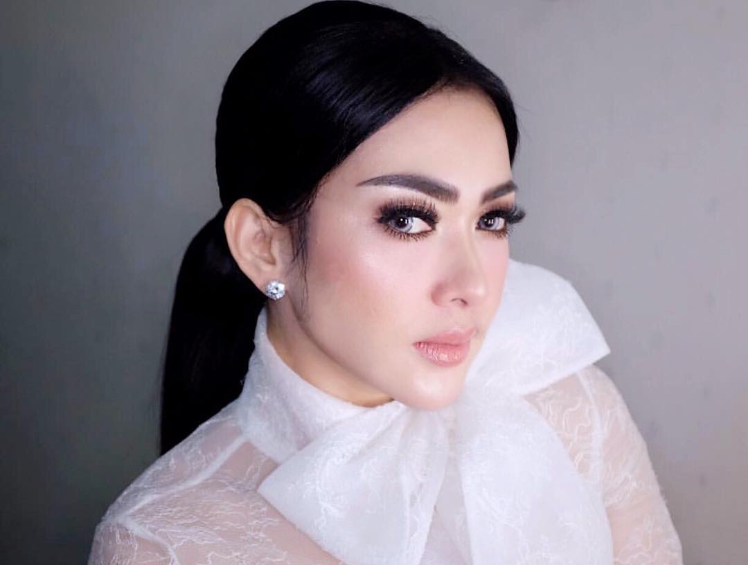 Pria Ini Sebut Si Princes Syahrini Punya Hubungan Spesial dengan Ariel Noah