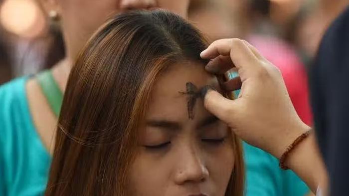 Rabu Abu 2023: Sejarah dan Praktiknya dalam Gereja