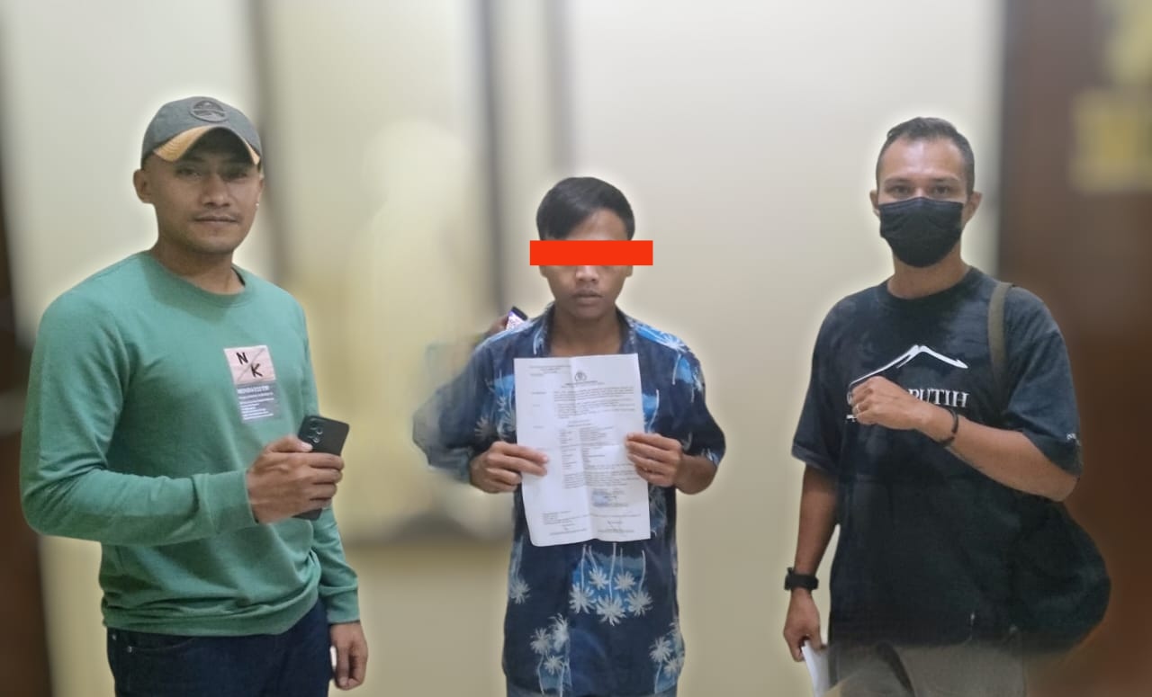 tersangka-elvis-rungga-landu-djawa-alias-elvistengah-pemuda-berusia-18-tahun.jpg