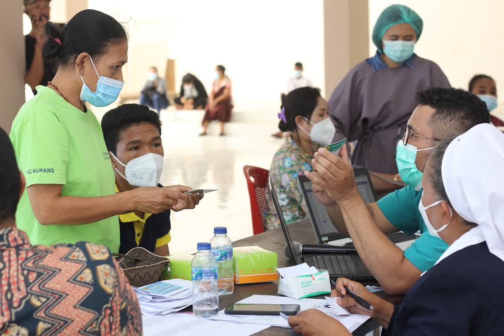19.000 Warga Kota Kupang Divaksin AstraZeneca CTMAV516 Tahap Satu