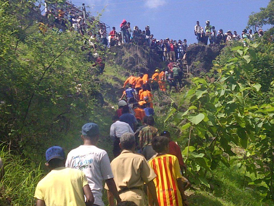 Tim SAR Evakuasi Jenazah Mr X di Kali Liliba Kupang