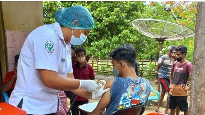 Tim Satgas Covid-19 SBD Gencar Vaksinasi Keliling Kejar Target 70 Persen pada Desember