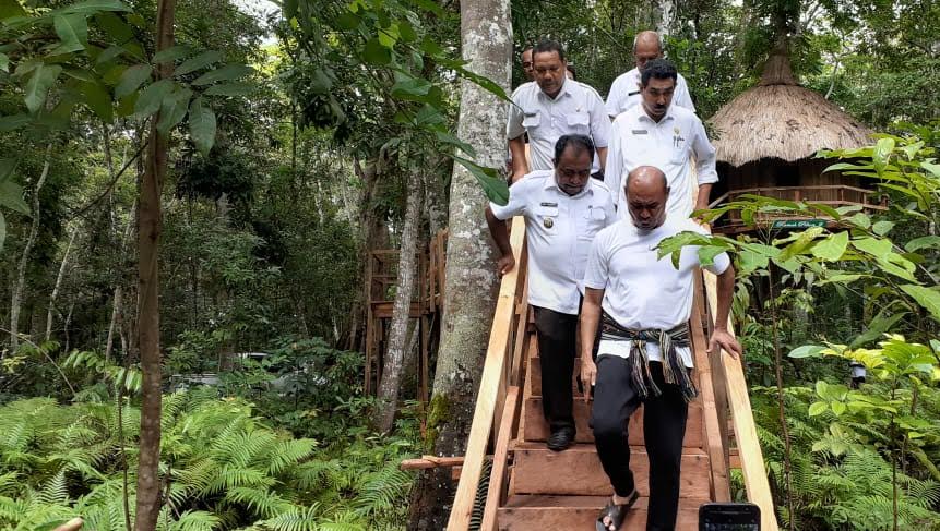 Gubernur NTT Pantau Pengembangan Ekowisata di Kawasan Hutan Oeluan TTU
