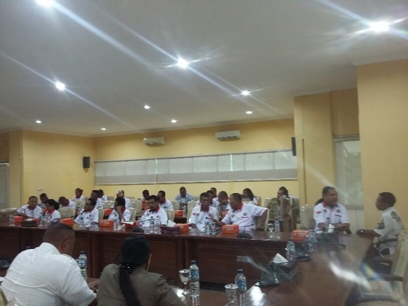 Untas Bertemu DPRD NTT
