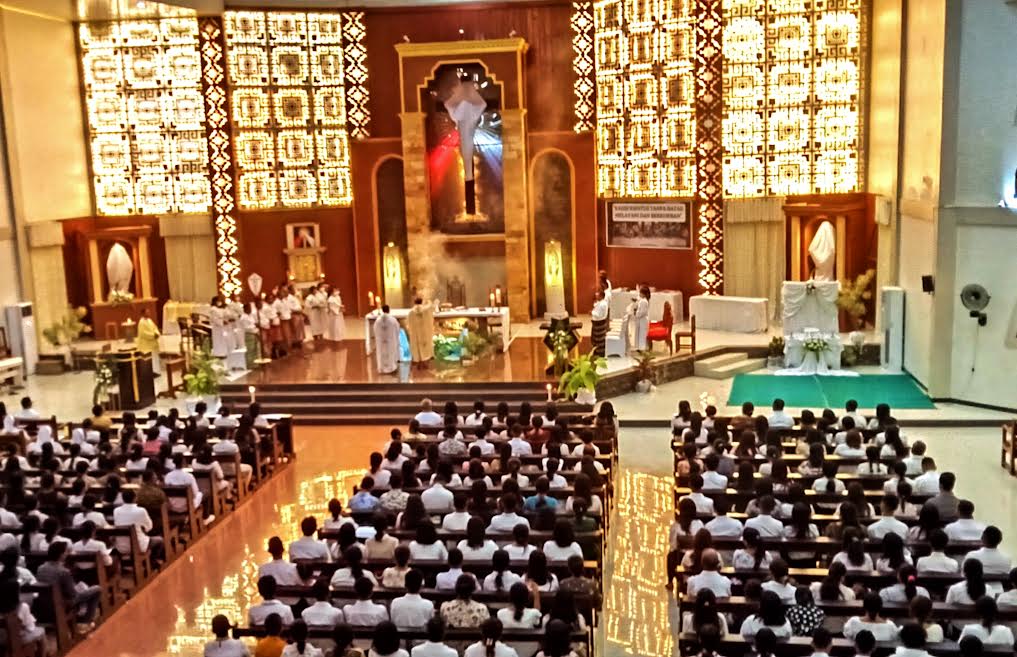 Paskah 2023, Pimpin Misa Kamis Putih, Uskup Turang: Jaga Dunia dengan Saling Menghormati