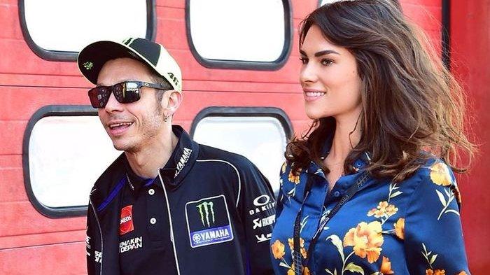 valentino-rossi-dan-pacar.jpg