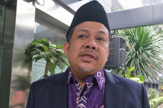 wakil-ketua-dpr-ri-fahri-hamzah-menyambangi-gedung-direktorat-kriminal-khusus-polda-metro-jaya_20180802_163748.jpg