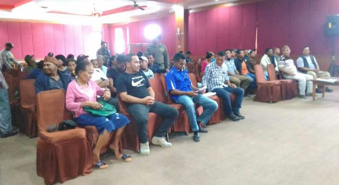 Bupati Kamelus Perintah Camat Ruteng dan Lurah Wae Mbeleng Urus Air di Cancar