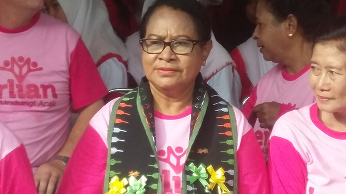 yohana-susana-yembise-menteri-pemberdayaan-perempuan-dan-perlindungan-anak_20171123_001142.jpg