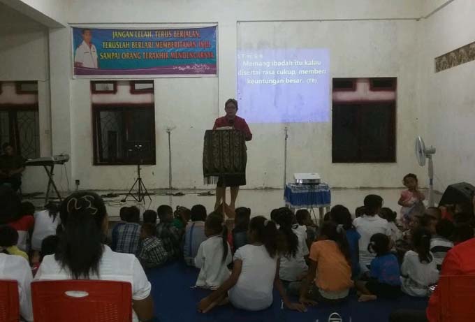 Victor Hutabarat Doa Bersama PD Haleluya Atambua