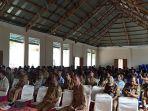 130-orang-aparatur-desa-di-Kabupaten-Manggarai-Timur-sedang-mengikuti-Bimtek.jpg