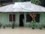 40-Warga-Desa-Helebeik-Rote-Ndao-NTT-Mengungsi-Akibat-Rumah-Diterjang-Banjir.jpg