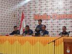 Acara-penyerahan-hasil-perbaikan-penelitian-persyaratan-administrasi-bakal-pasangan-sikka.jpg