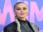 Agnez-Mo-jadi-tamu-spesial-Los-Angeles-FC-hingga-sang-penyanyi-dapat-jersey.jpg