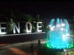 Air-mancur-berwarna-di-Simpang-Lima-Ende.jpg