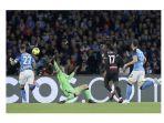 Aksi-penyerang-AC-Milan-Rafael-Leao-menjebol-gawang-Napoli.jpg
