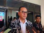 Anggota-DPR-RI-Umbu-Rudi-Kabunang-sepakat-dengan-hukuman.jpg