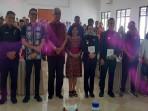 BUKA-SIMPOSIUM-Bupati-Sumba-Barat-Daya-Ratu-Ngadu-Bonnu-Wulla-ST-secara-resmi.jpg