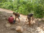 Badan-jalan-Benteng-Jawa-Wae-Nenda-terlihat-rusak.jpg