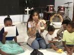 Bakti-sosial-dan-penyerahan-donasi-BEM-FKM-Undana-Bidang-4-di-Panti-Asuhan-Kasih-Agape-2232025.jpg
