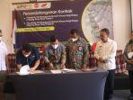 Bangun-Rumah-Warga-Eks-Timor-Timur-di-Kupang.jpg
