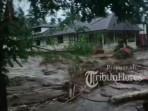 Banjir-Bandang-di-Ende.jpg