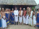 Bupati-Malaka-Simon-Nahak-ketika-menghadiri-salah-satu-ritual-adat-di-Desa-Kamanasa.jpg