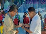 Bupati-Malaka-Simon-Nahak-sematkan-Cendramata-bagi-Pensiunan-ASN-di-Malaka.jpg