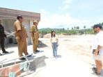 Bupati-Sumba-Barat-menunjau-pembangunan-Holet-Sanubari.jpg