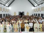 Bupati-Timor-Tengah-Selatan-dan-Uskup-Agung-Kupang-foto-bersama.jpg