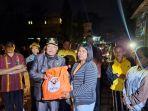 Bupati-dan-Wakil-Bupati-TTS-tinjau-lokasi-Pasar-Oinlasi-yang-terbakar-serahkan-bantuan-duka.jpg