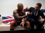 Conor-Benn-terlibat-diskusi-dengan-Promotor-Eddie-Hearn.jpg