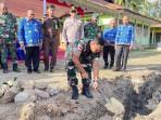 Dandim-1618TTU-saat-melaksanakan-peletakan-batu-pertama-pembangunan.jpg