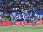 David-da-Silva-membobol-gawang-Persebaya-Surabaya.jpg