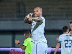 David-da-Silva-saat-melakukan-selebrasi.jpg