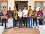 Foto-bersama-Bupati-dan-Wakil-Bupati-Sumba-Barat-Daya-dengan-Manajemen-PLN-Sumba.jpg