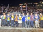 Foto-bersama-Gubernur-NTT-dan-semua-sponsor-Tour-de-EnTeTe-dan-General-Manager-PLN-NT.jpg