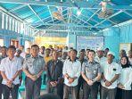 Foto-bersama-usai-kegiatan-sosialisasi-dan-edukasi-pengurusan-Paspor-di-Pulau-Messah.jpg