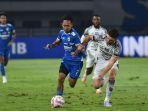 Gelandang-Persib-Beckham-Putra-Nugraha-dibayangi-pemain-Bali-United.jpg