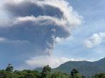 Gunung-Lewotobi-Laki-laki-saat-erupsi-Gambar-diambil-dari-Desa-Konga.jpg