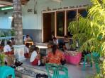 IKUT-ANBK-Siswa-SDK-Riangbaring-sedang-mengikuti-ANBK-di-rumah-gurunya.jpg